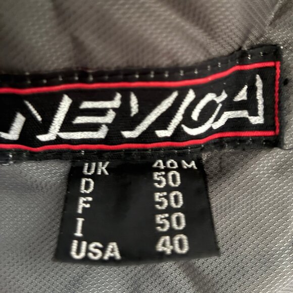 Vintage 80s Nevica Ski Jacket Size 40 - Picture 5 of 10